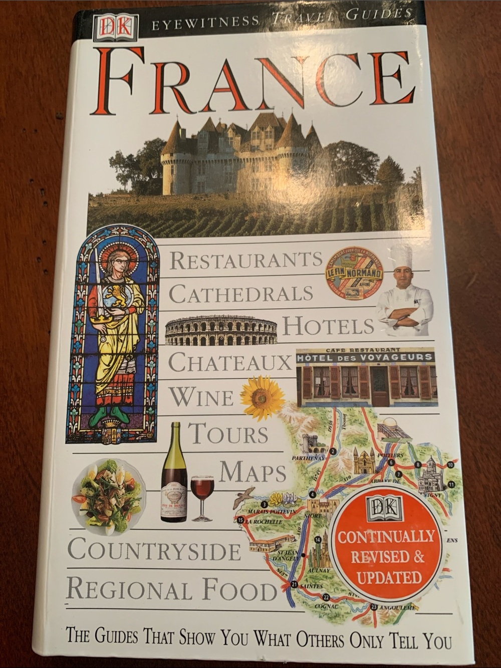 DK Eyewitness Travel Guide: France - White Travel Guidebook